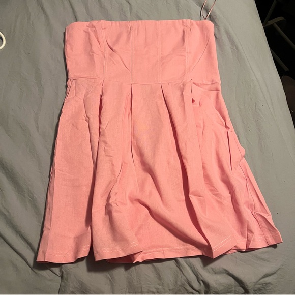 Francesca’s strapless Nicole pleated mini dress - Picture 4 of 5